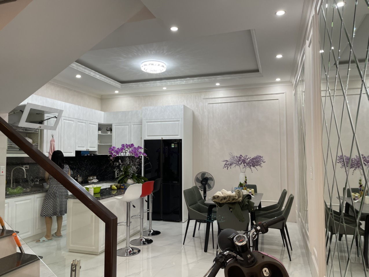 THI CÔNG NHÀ NAM Ở HÀ LẦM